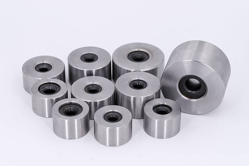 聚晶拉絲模具和硬質合金拉絲模具的性能對比